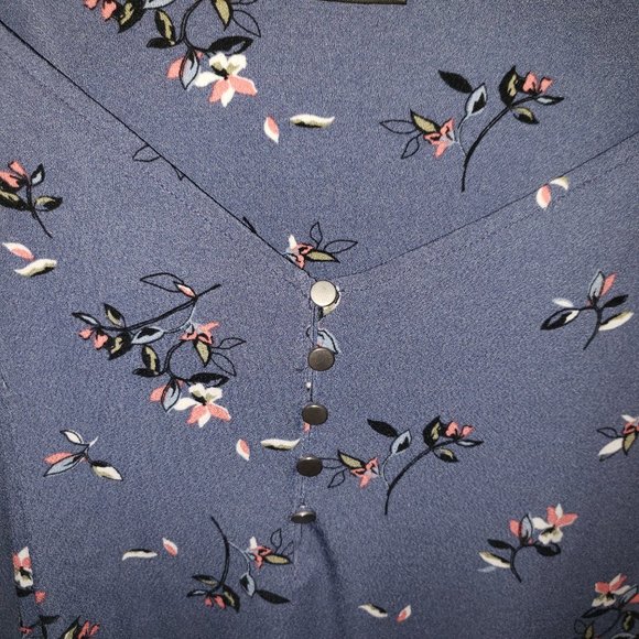 3X Sleeveless top - Picture 3 of 3